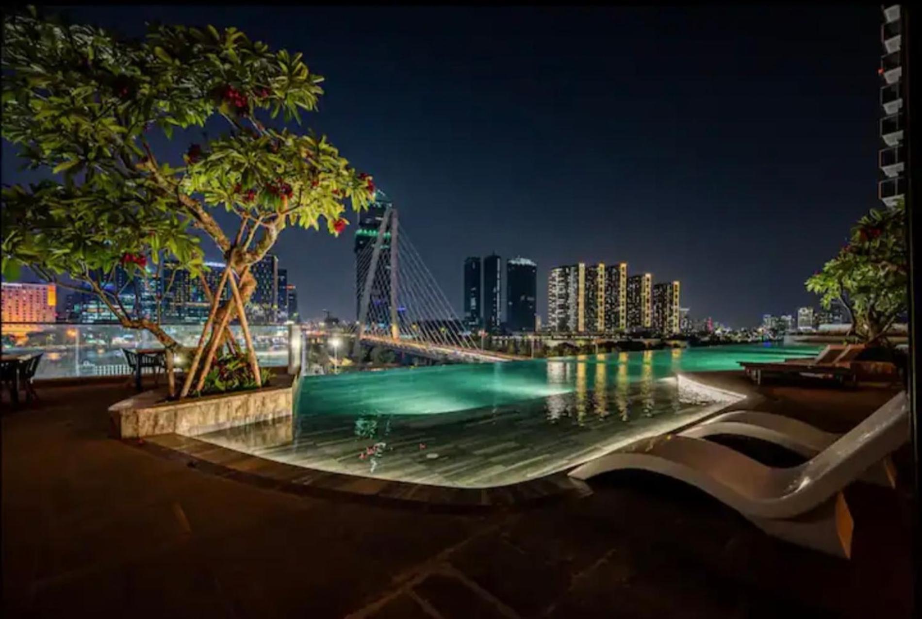 The Opera Apartment Cental Saigon Free Pool-Gym-Sauna Room- Golf Mini โฮจิมินห์ซิตี้ ภายนอก รูปภาพ