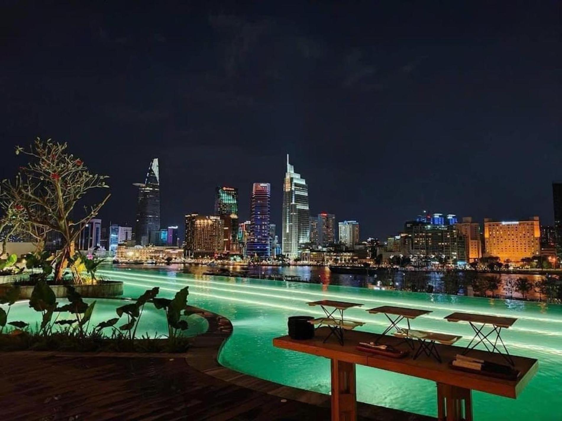 The Opera Apartment Cental Saigon Free Pool-Gym-Sauna Room- Golf Mini โฮจิมินห์ซิตี้ ภายนอก รูปภาพ