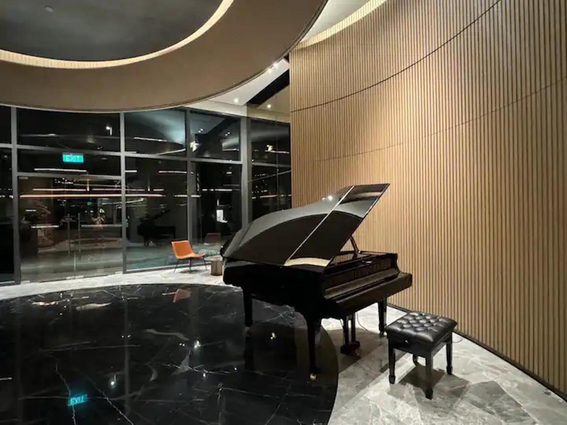 The Opera Apartment Cental Saigon Free Pool-Gym-Sauna Room- Golf Mini โฮจิมินห์ซิตี้ ภายนอก รูปภาพ