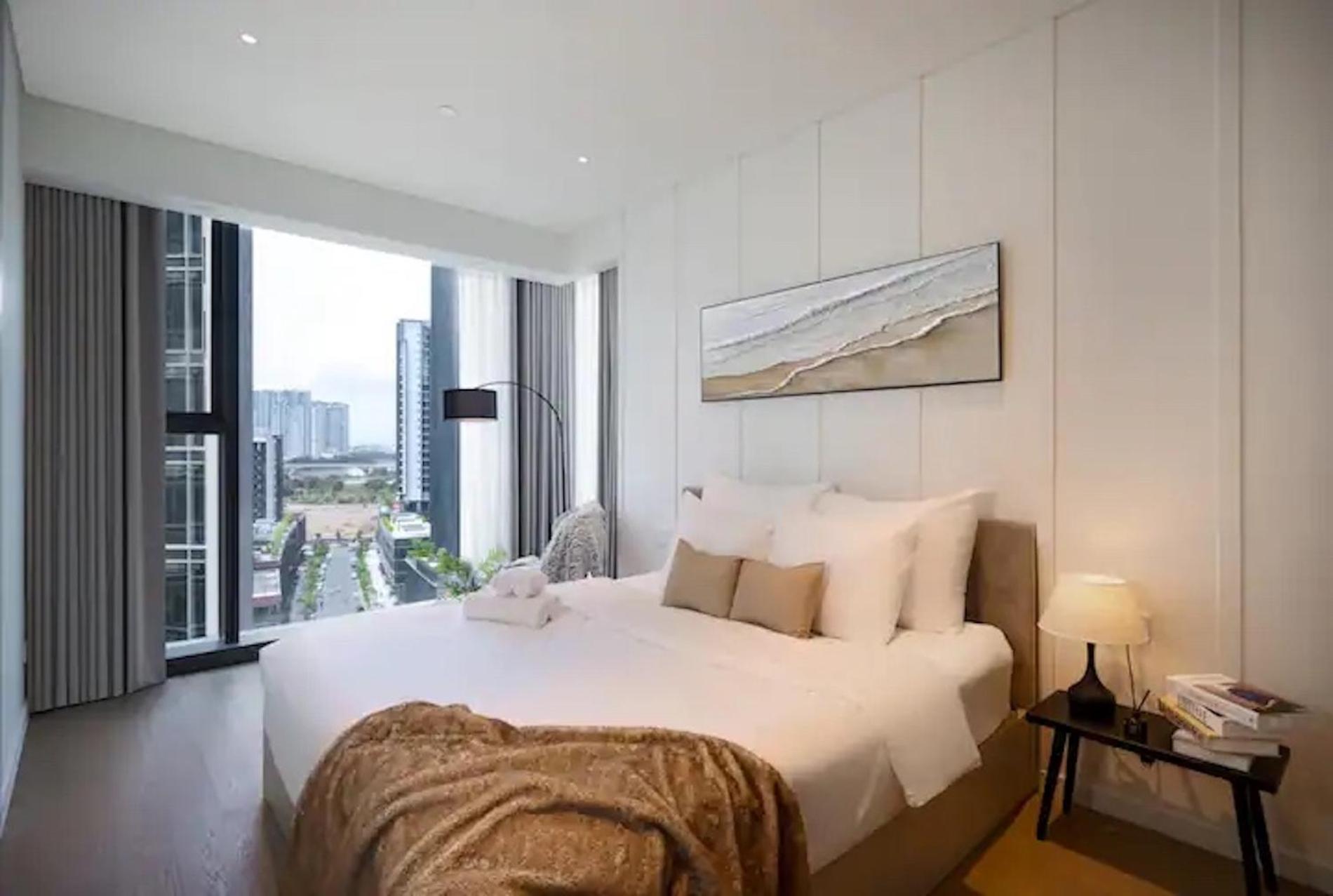 The Opera Apartment Cental Saigon Free Pool-Gym-Sauna Room- Golf Mini โฮจิมินห์ซิตี้ ภายนอก รูปภาพ