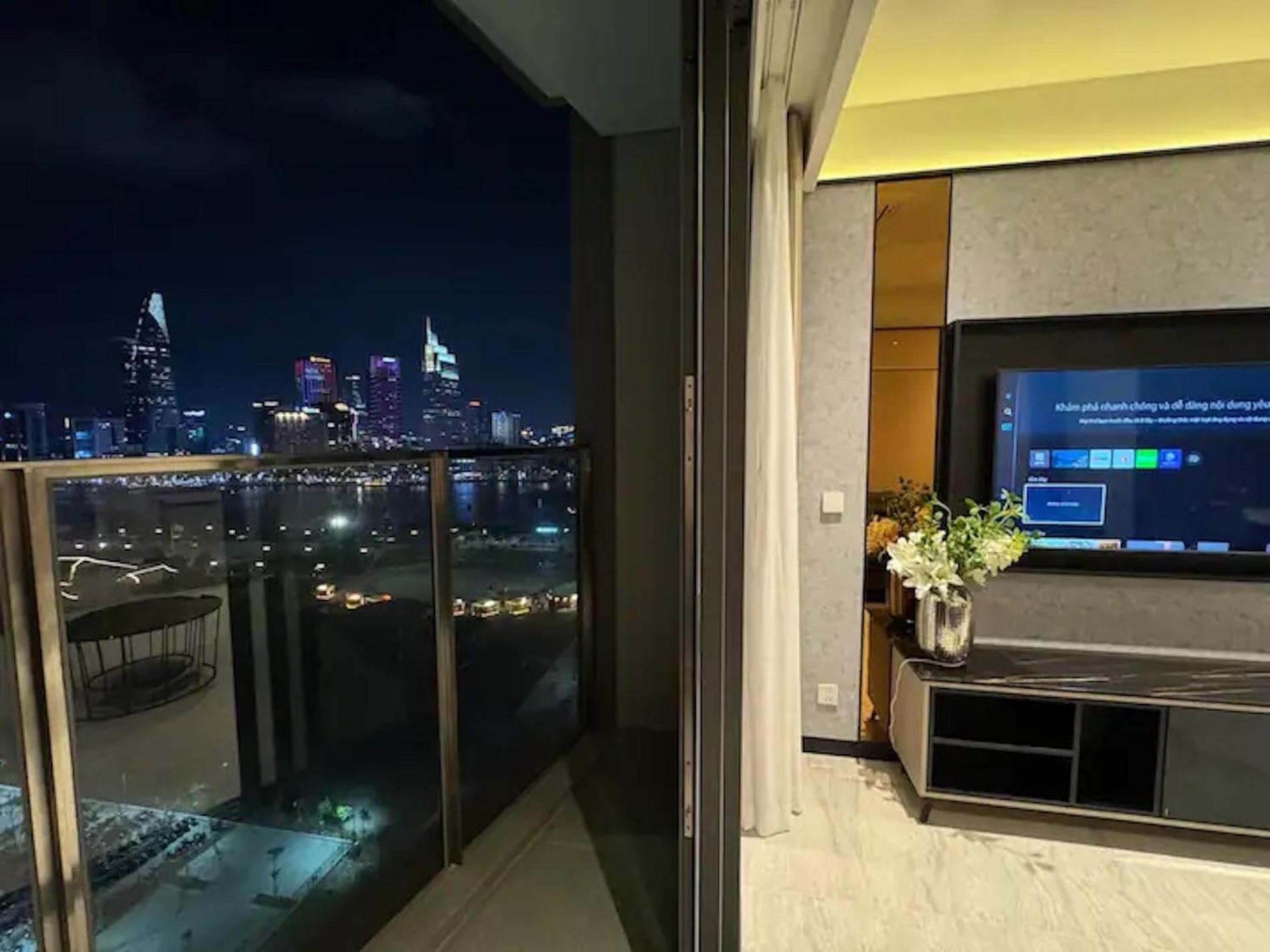 The Opera Apartment Cental Saigon Free Pool-Gym-Sauna Room- Golf Mini โฮจิมินห์ซิตี้ ภายนอก รูปภาพ