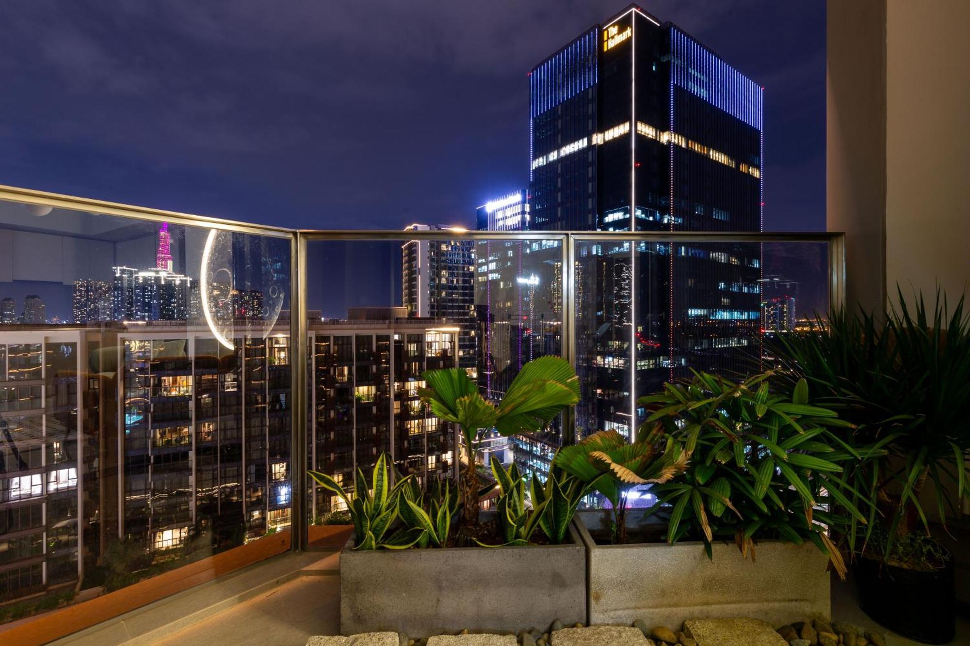 The Opera Apartment Cental Saigon Free Pool-Gym-Sauna Room- Golf Mini โฮจิมินห์ซิตี้ ภายนอก รูปภาพ